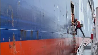 Boarding a ship Pilot