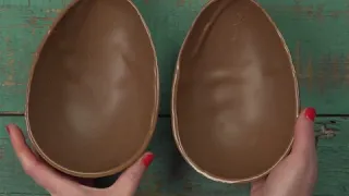 Giant Crème Egg Hack