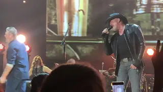 Blake Shelton- Hillbilly Bone Feat. Trace Adkins live in Spokane