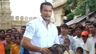 Rowdy Stole Bag from women and Darshan catch him and give bag to women