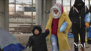 Resumen de noticias: Denver se prepara para dar de alta a las familias migrantes de los refugios