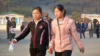 NorthKorea: Young people-pyongyang 北朝鮮 若者たち（平壌の世界548）