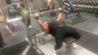 Paused bench press 150kg