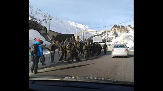 Военные на Эльбрусе! Катаются на лыжах...