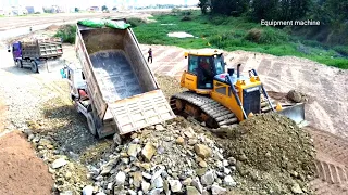 Nice !! stronger heavy Dozer SHANTUI working push stone Making New Road/Dump truck 5T Dumping stone