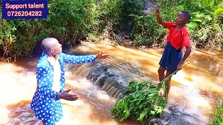 onsongo ameongea juu ya Wimbo wa embarambamba mama ( nariegwa)