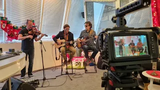 GIBONNI LIVE - svirka na Novom radiju