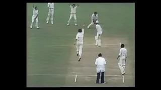 IMRAN KHAN c WARREN LEES b RICHARD HADLEE 3 NEW ZEALAND v PAKISTAN T2 D2 NAPIER FEBRUARY 17 1979