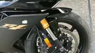 R1  exhaust sound