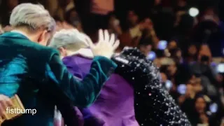 181214[FANCAM]BTS group hug after winning ARTIST OF THE YEAR- 2018 MAMA Hong Kong