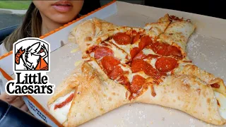 ASMR EATING LITTLE CAESARS PIZZA CAR MUKBANG CHEESY PEPPERONI Crazy Calzony 먹방 NO TALKING TWILIGHT
