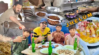 PAKISTANI STREET FOOD TOUR IN JHELUM - Chapli Kebab King, Specialist Of Daal & Rohtas Fort