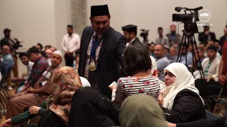 Syrian Girl Asks Huzoor (aba) an Emotional Question