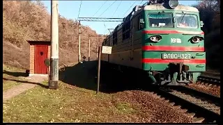 ВЛ80т-1327 приписан до ТЧ5 Полтава следует с грузовым поездом по рзд. Шведская Могила