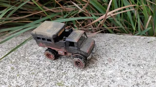 Hot Wheels Custom Mercedes Benz Unimog 1300 ( Survival Truck )