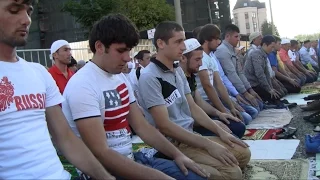 Moscow's Muslims Join In Eid Al-Fitr Prayers