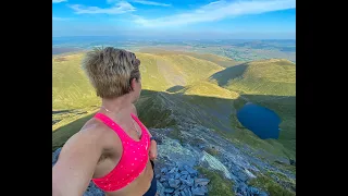 Making friends on Blencathra (Saddleback) ¦ Hiking in The Lake District