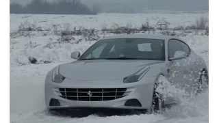 Ferrari FF работает снегоходом на частном аэродроме под Киевом. Покатались