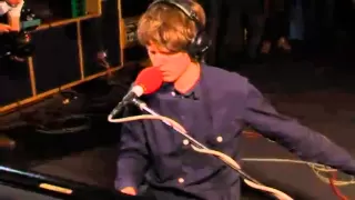 James Blake - Limit To Your Love (BBC Sound Of 2011, Live Studio Performance)