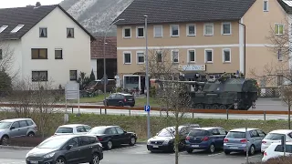 Bundeswehr Kolonne Panzergrenadiere und Artillerie auf Rückmarsch von Grafenwöhr, 08 04 2022