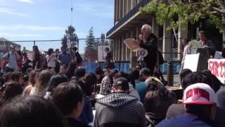 Professor Burawoy lecturing at the picket line