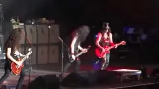 Slash - World On Fire (LG Arena, Birmingham 1st December 2014)