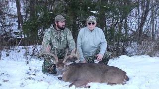 Big Typical Missouri Whitetail Hunt In The Snow At Oak Creek