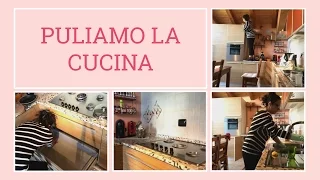 PULIAMO LA CUCINA