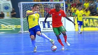 Las Jugadas Más Humillantes Del Futsal #1