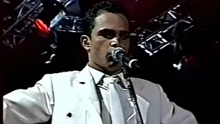 Zezé Di Camargo & Luciano - Indiferença (Especial 18 Anos / SBT 1998) (Dia: 07/12/1998).