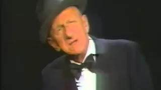 Jimmy Durante sings September Song 1972