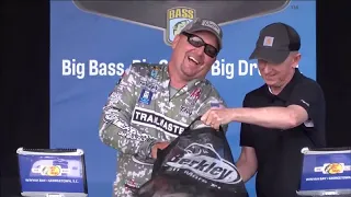 2019 Bassmaster Elite at Winyah Bay weigh-in - Saturday