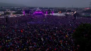 Coldplay - Every Teardrop Is A Waterfall (Live at Glastonbury 2016)