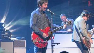 Noel Gallagher's High Flying Birds - Little By Little @ iTunes Festival 2012 (HD)