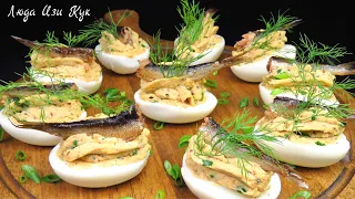 🎄Deviled eggs appetizer for new year party Delicious snack Stuffed eggs with sprats Christmas recipe