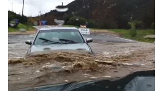 Crossing a flooded road with a Toyota 4runner
