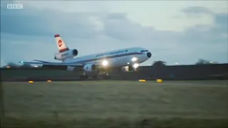 DC-10 aircraft makes 'historic' final flight from Birmingham : BBC World