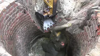 This wild elephant rescued from well by wildlife officers | Animal rescue | Wildlife | 象 | الفي