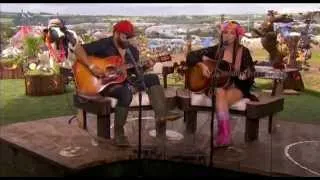 Kacey Musgraves - Merry Go Round at Glastonbury 2014