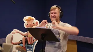 Андрей Рожков озвучивает Глупса в мультфильме «Гурвинек. Волшебная игра».