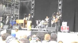 Charles Bradley - Heart of Gold(Neil Young)_ Live @Bonnaroo 2012