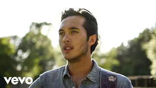 Laine Hardy - Let There Be Country (Acoustic)