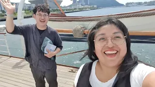 Coreano y Peruana visitando El buque UNIÓN de la BAP  que llegó al Puerto de Busan(Corea del sur)