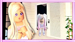 😯 Vacaciones con mi hija Sofi - Sale mal - Roleplay en Roville Roblox