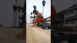 Raw runs skating in the sand 🔥