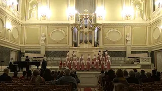 "Волочебники" старинное песнопение в обр. Л.Антоновой Образцовый хор девушек "Глория"