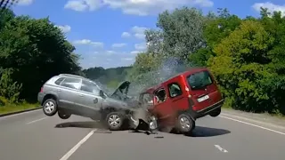 Brutal and Fatal Car Crash Compilation #4