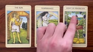 What am I supposed to do now? 18 June 2022 Your Daily Tarot Reading with Gregory Scott