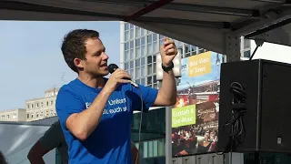 Demo in Berlin am 25 Oktober 2020 am Alexanderplatz Markus Haintz