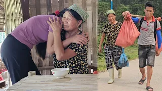 Mrs. Giang - Received help from - ex-husband Giang - Giang was happy to meet her grandmother